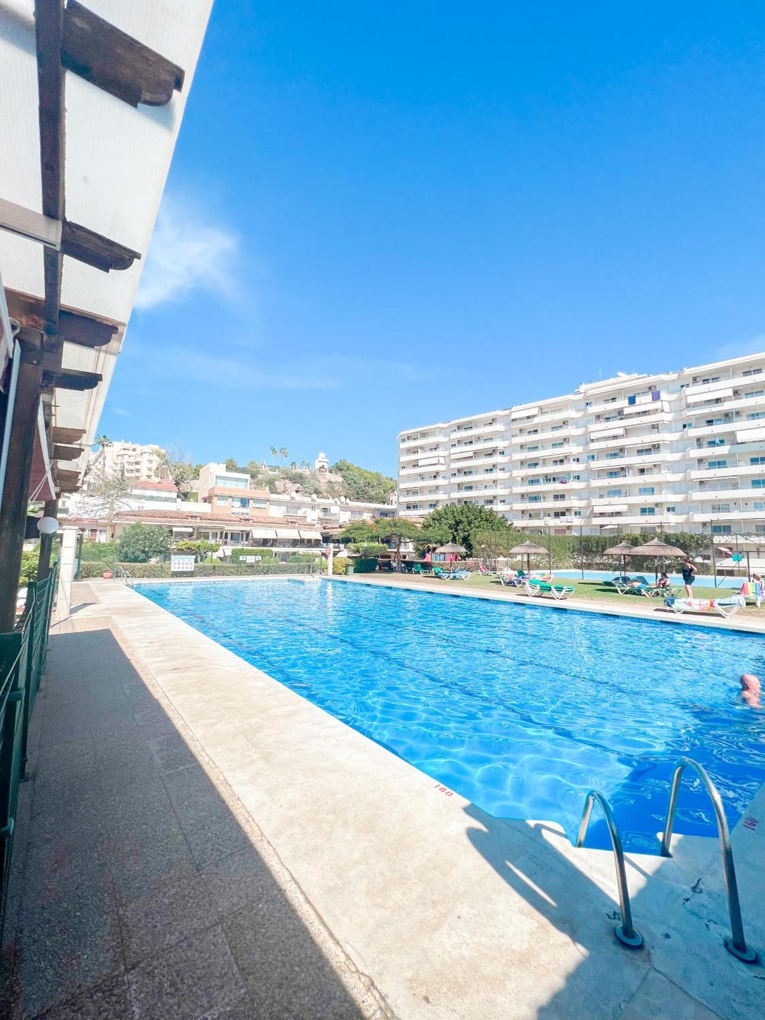 Appartamento Cozy & Sunny Carihuela Park Torremolinos Esterno foto